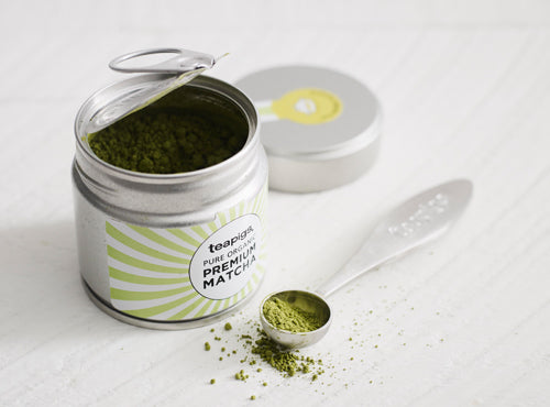 teapigs matcha tin and measuring spoon
